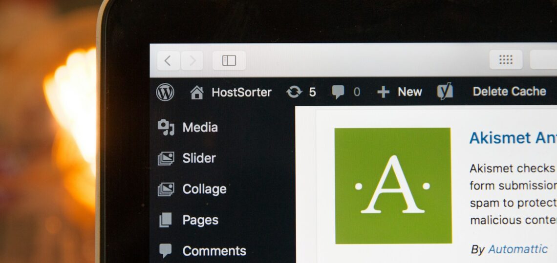 black laptop computer